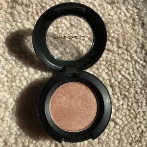 MAC single shadow in All That Glitters